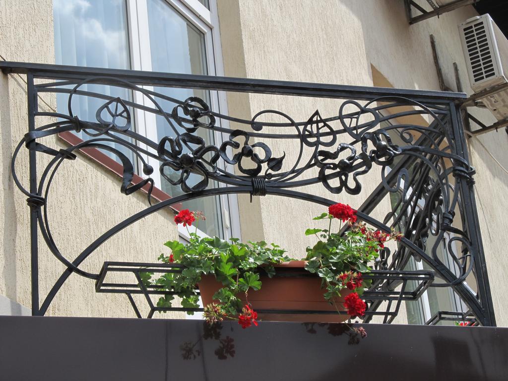 Kaiser Hotel Csernyivci Kültér fotó