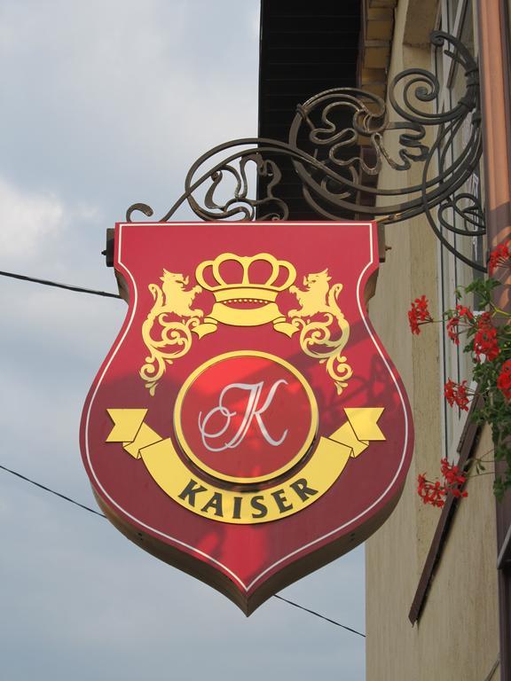 Kaiser Hotel Csernyivci Kültér fotó