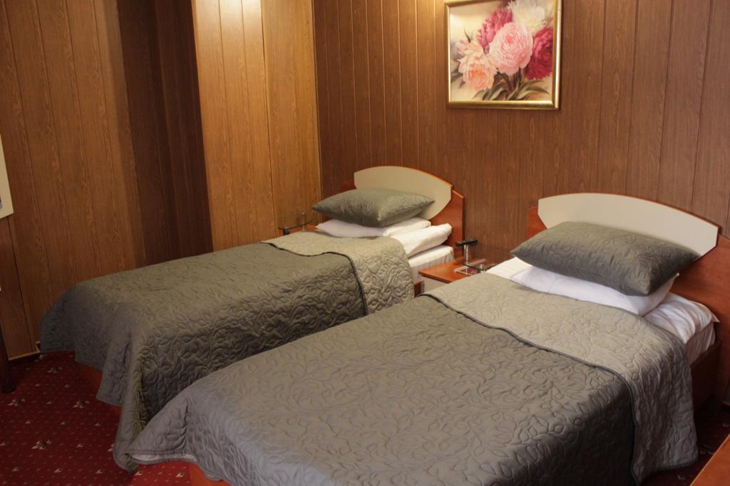 Kaiser Hotel Csernyivci Szoba fotó