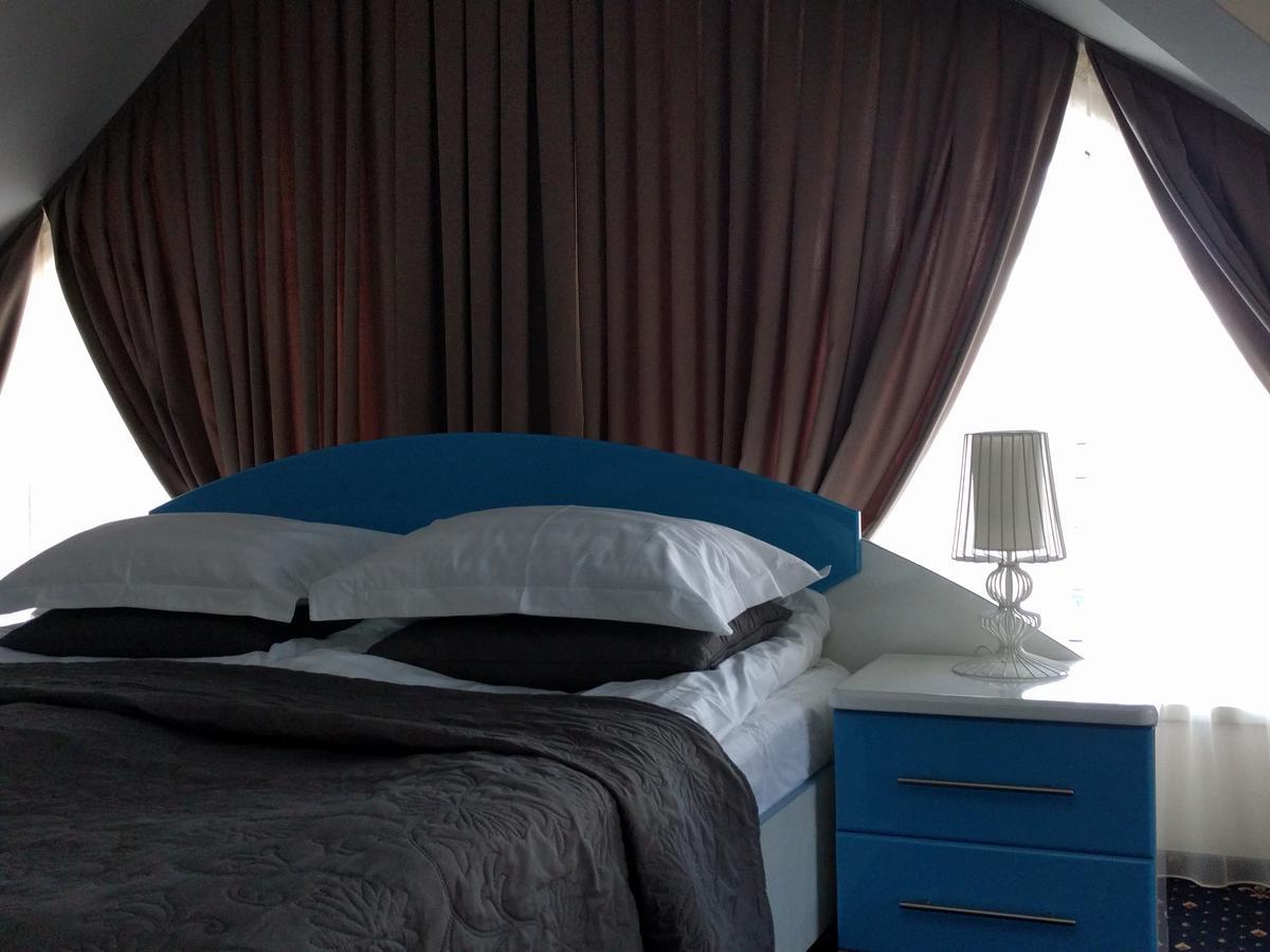 Kaiser Hotel Csernyivci Kültér fotó