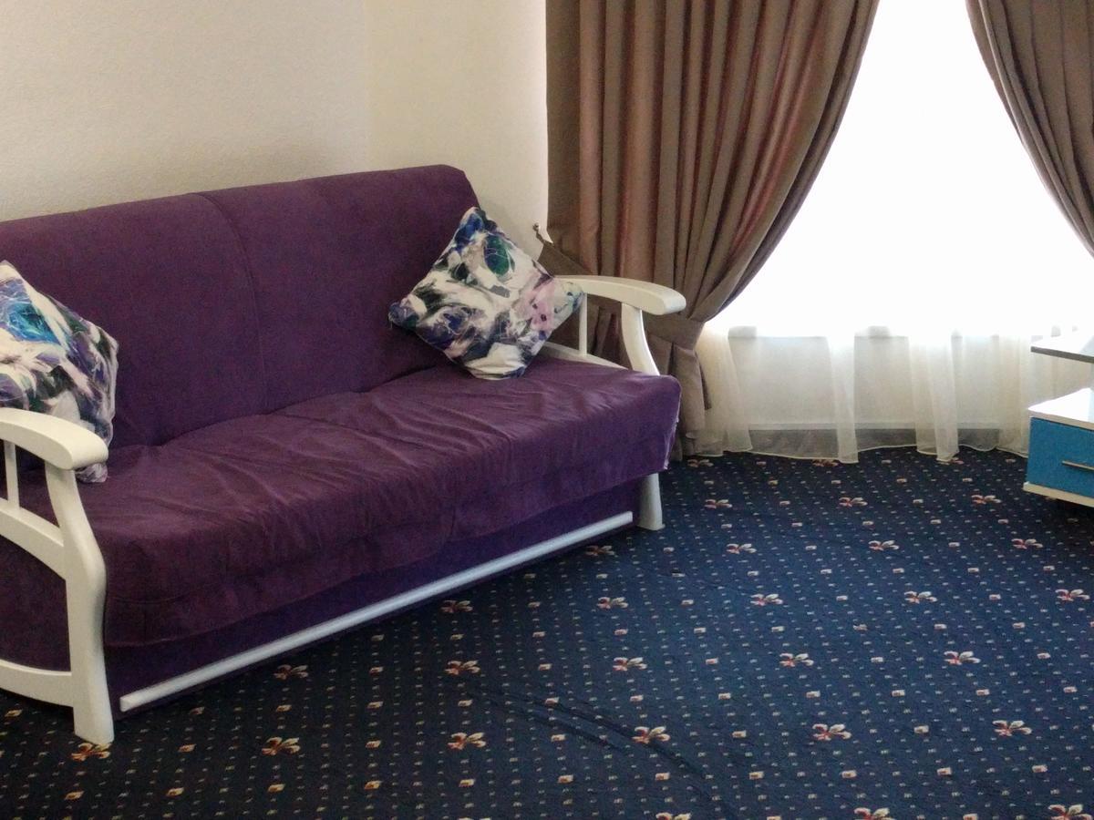 Kaiser Hotel Csernyivci Kültér fotó