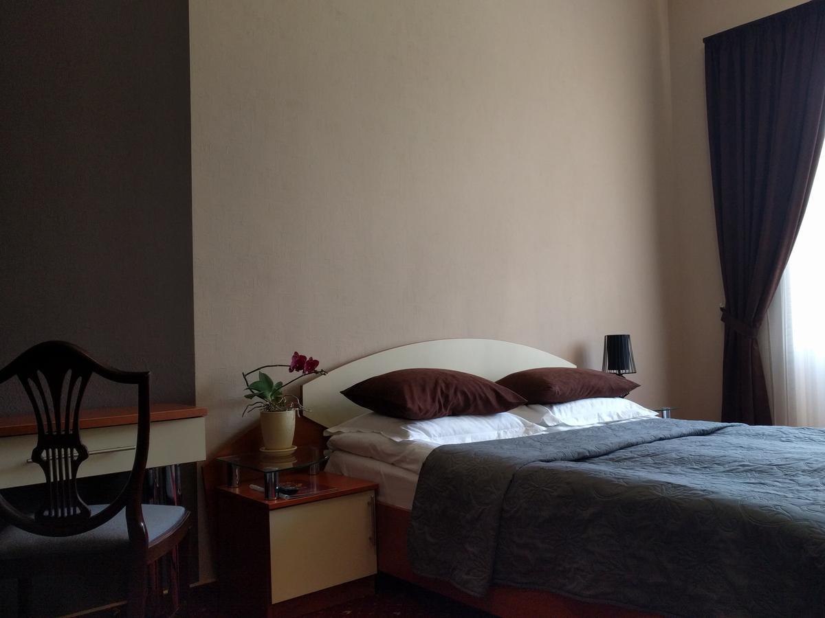 Kaiser Hotel Csernyivci Kültér fotó