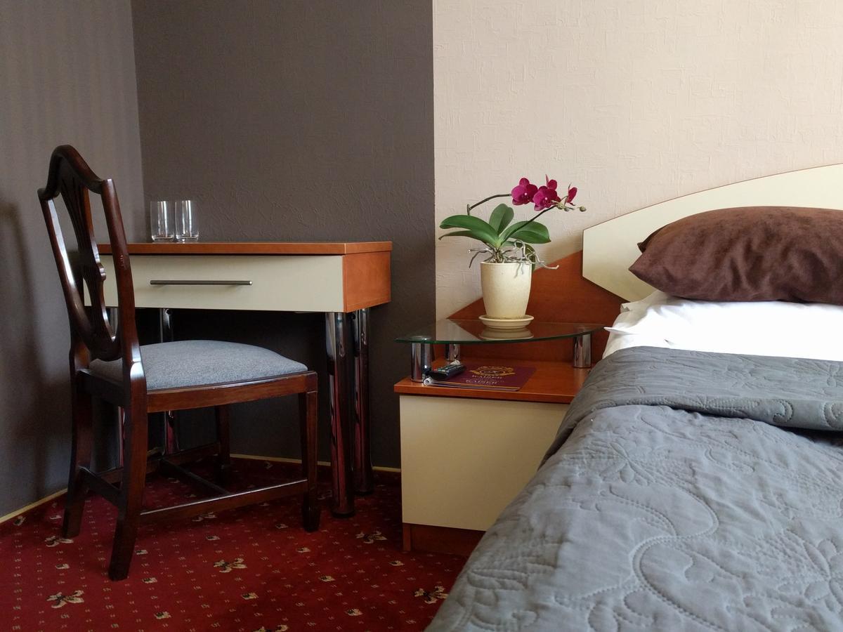 Kaiser Hotel Csernyivci Kültér fotó