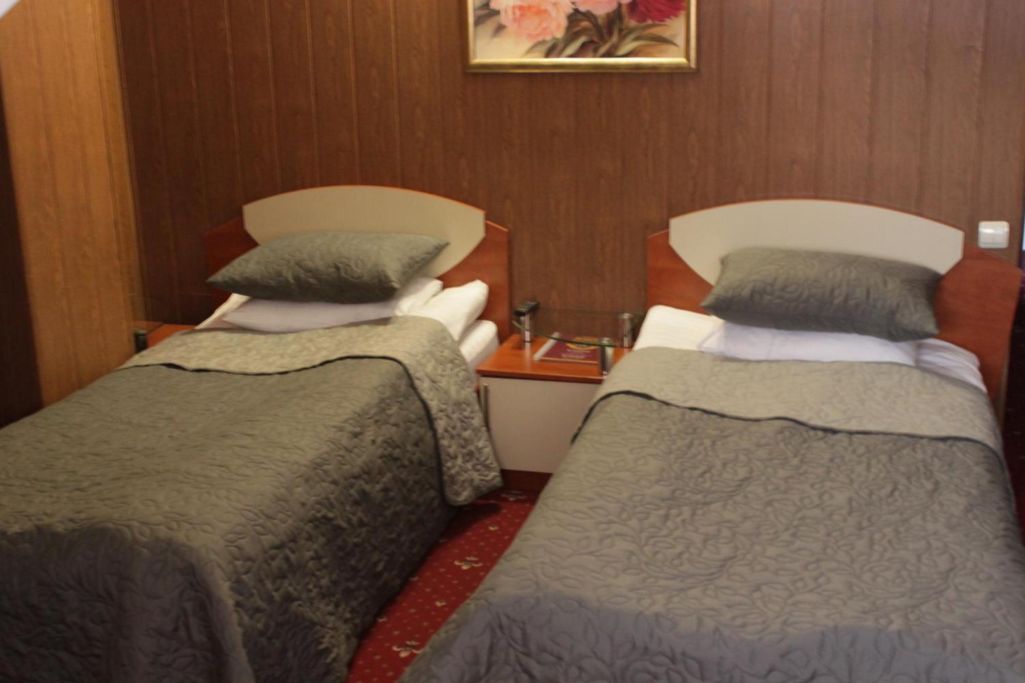 Kaiser Hotel Csernyivci Kültér fotó